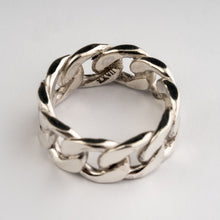 Load image into Gallery viewer, THE HENRÍ | Solid Cuban Chain Ring In 925 Silver
