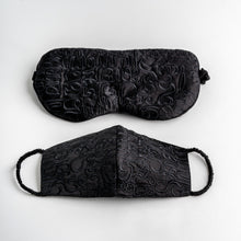 Charger l&#39;image dans la galerie, THE DARA | Silk Travel Facemask In Midnight Black
