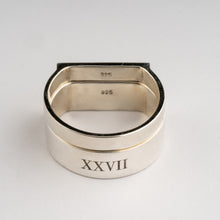 Cargar imagen en el visor de la galería, THE COURTNEY | Flat Top Thin Stacker Ring In 925 Silver

