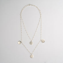 Charger l&#39;image dans la galerie, THE ROBIN | Double Chain Disc Necklace In 925 Silver
