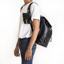 Cargar imagen en el visor de la galería, THE DUNIA | Soft Leather Backpack In Black
